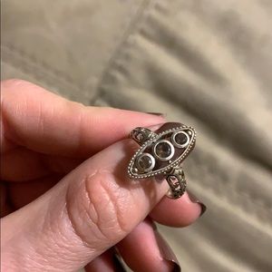 Vintage sterling silver ring size 6 TOPAZ